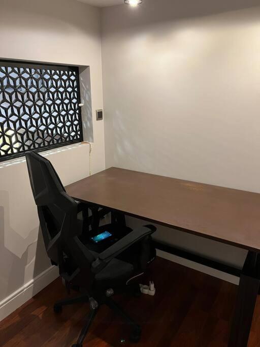 Luxury Downtown Apartament