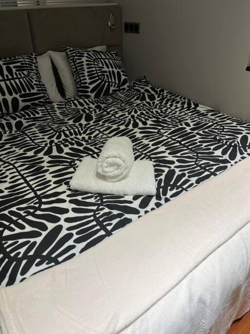 Luxury Downtown Apartament *